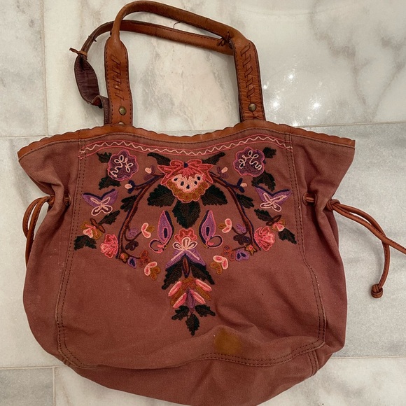 Midsize Lucky Brand Bag with hand crocheted details - Picture 1 of 3